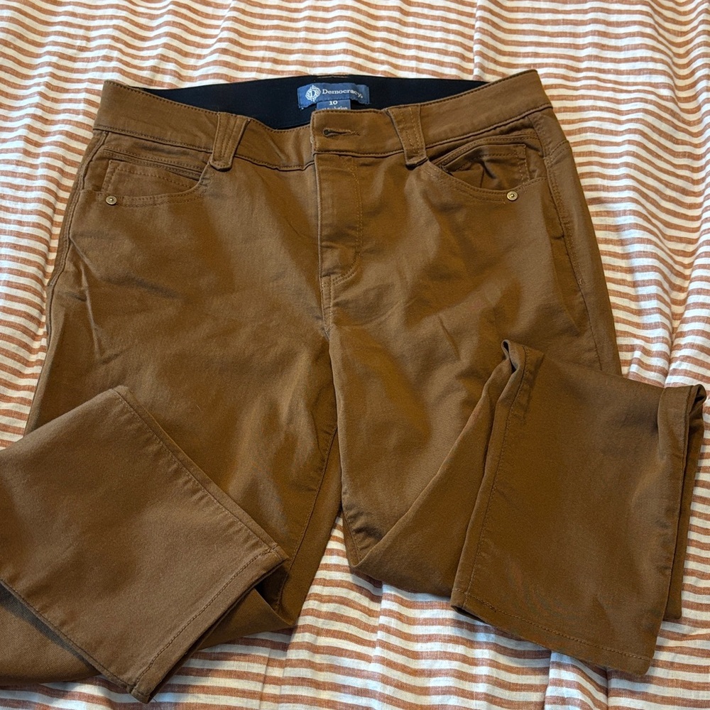 Democracy Ankle Length Brown Jeans with Slimming Waist Panel